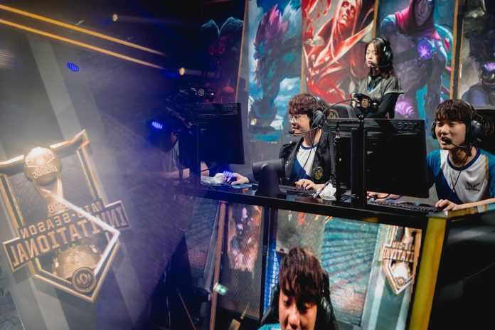 msi-flash-wolves Flash Wolves y EVOS eSports pasan a la Fase de Grupos
