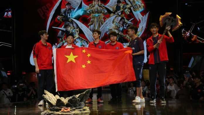 psg-lgd-mdl-major El equipo de Paris Saint-Germain LGD celebra su victoria en el MDL Changsha Major (Foto de Brandon Brathwaite)
