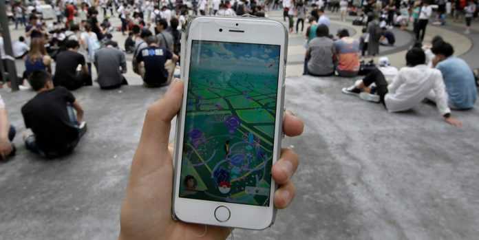 pokemon-go-stock Ya no habrán pokeparadas o gimnasios cerca de propiedades legales. Fotografía propiedad de Kimimasa Mayama