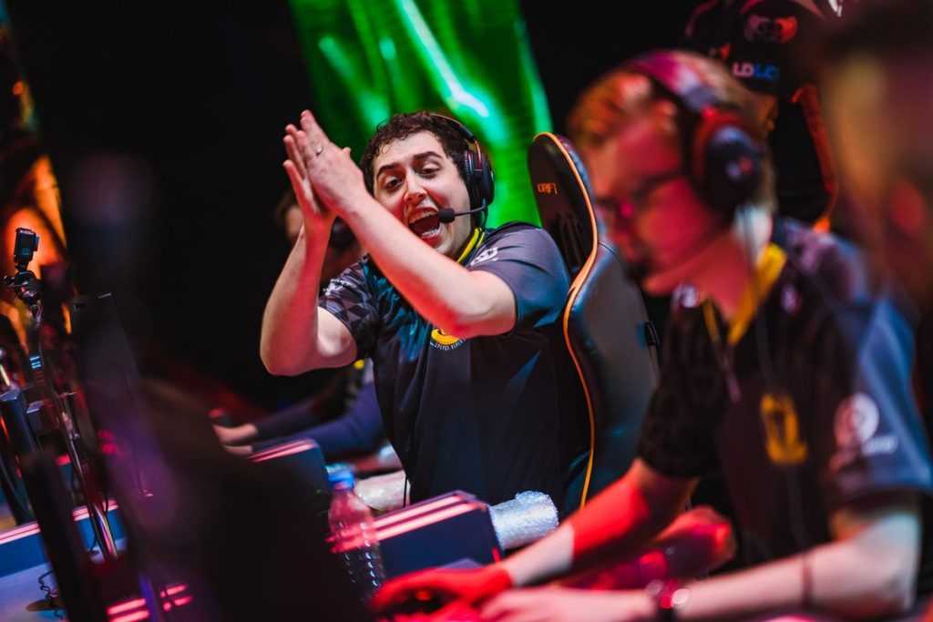 Tierwulf anima a los suyos durante la final